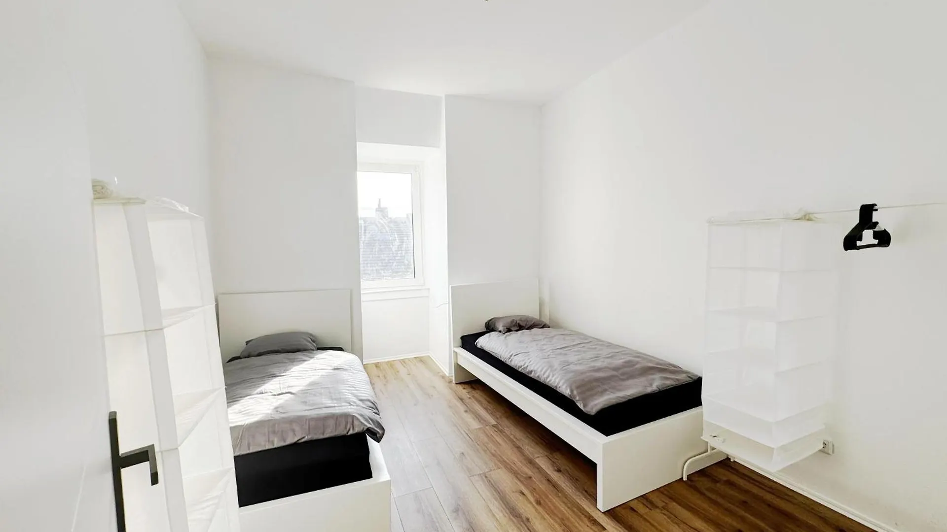 Frankfurt Messe 7Min- 3 Zimmer Kueche Bad Parkplatz 6 Betten Frankfurt am Main Apartment