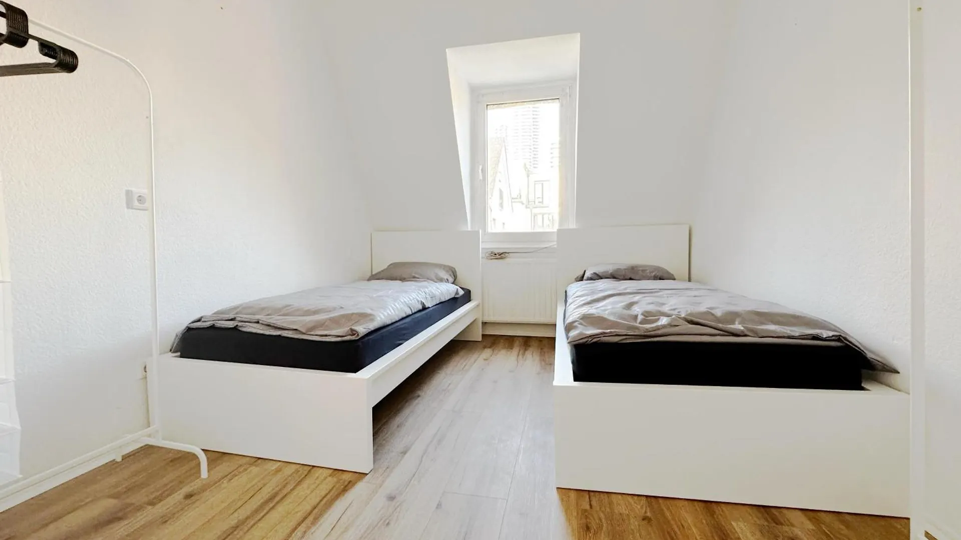 Frankfurt Messe 7Min- 3 Zimmer Kueche Bad Parkplatz 6 Betten Frankfurt am Main Germany