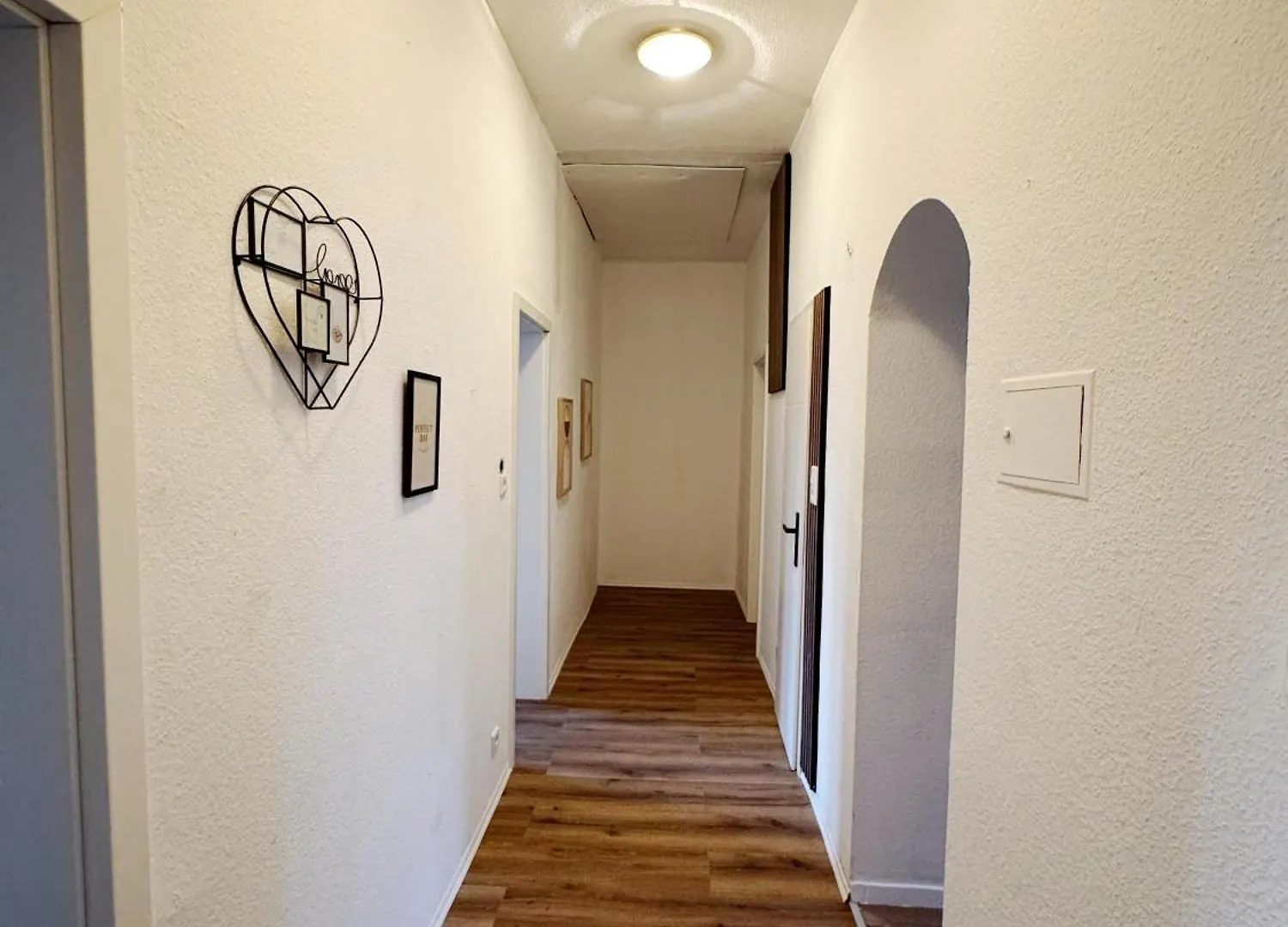 Apartment Frankfurt Messe 7Min- 3 Zimmer Kueche Bad Parkplatz 6 Betten Frankfurt am Main