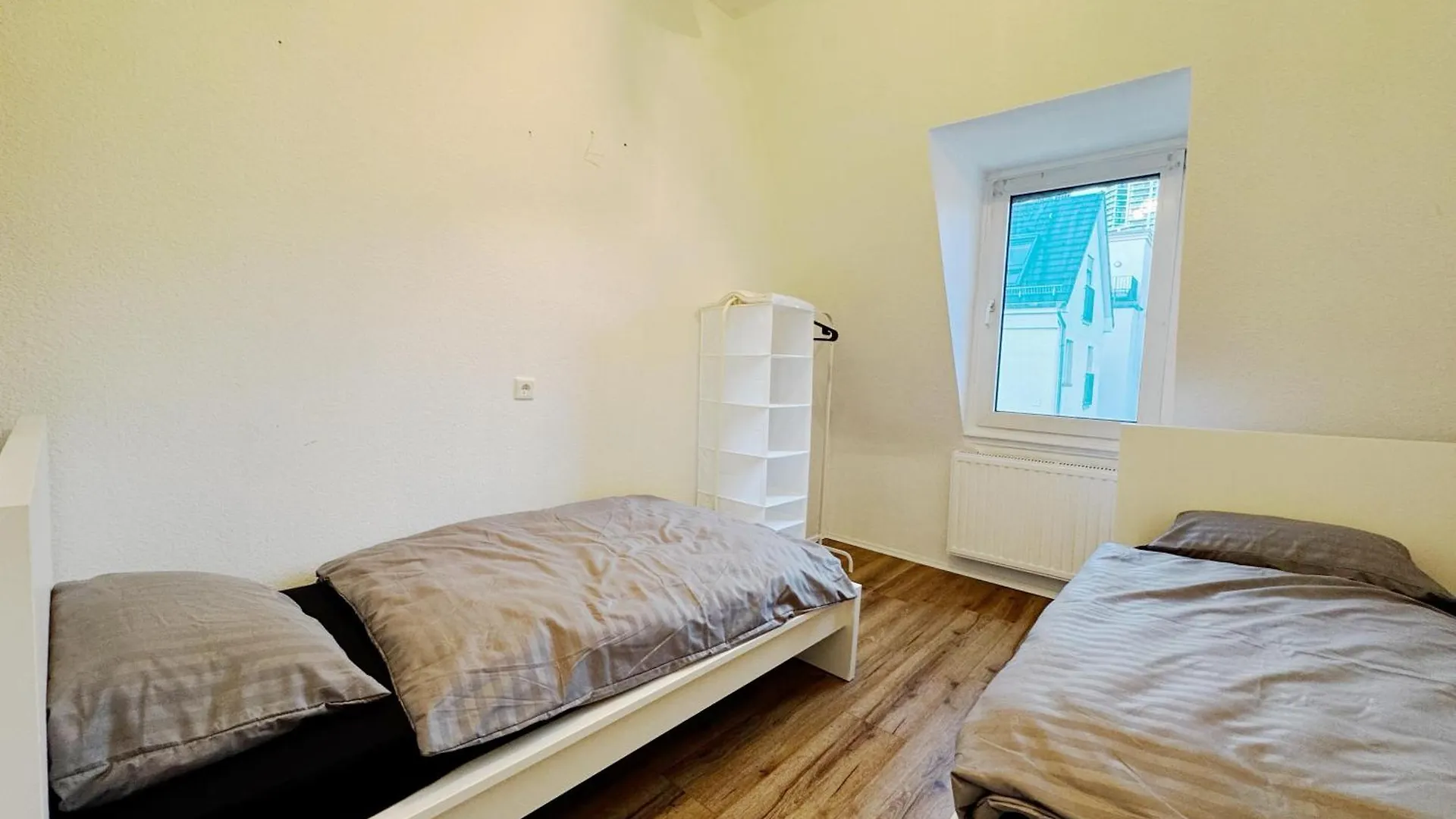 Frankfurt Messe 7Min- 3 Zimmer Kueche Bad Parkplatz 6 Betten Frankfurt am Main 0*,