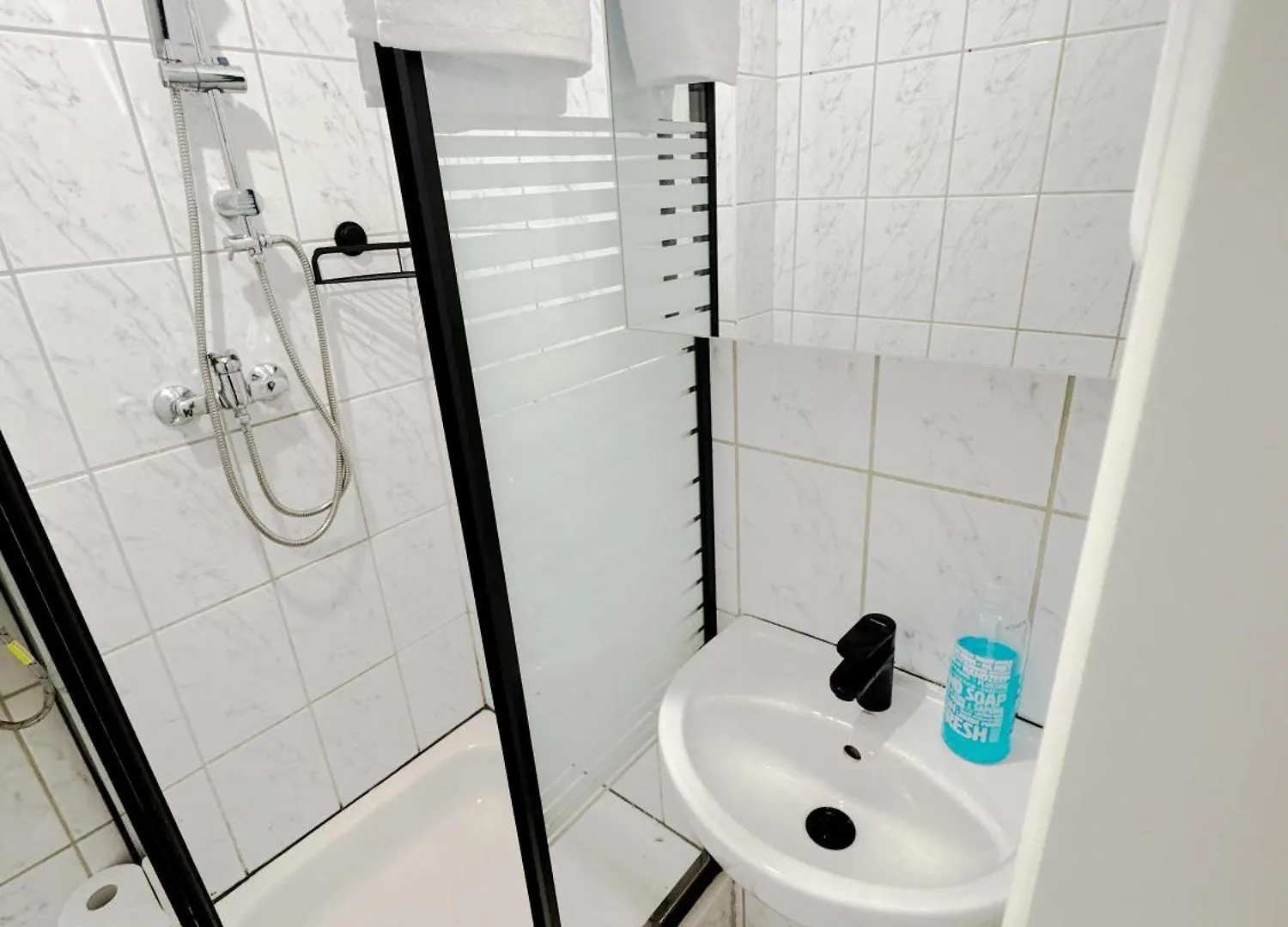 Frankfurt Messe 7Min- 3 Zimmer Kueche Bad Parkplatz 6 Betten Frankfurt am Main Germany