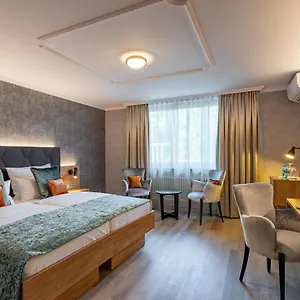 Westend An Der Messe Hotel