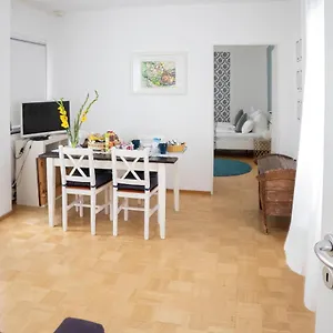 My Place Mit Frühstückspaket - With Breakfastbox Bed and breakfast
