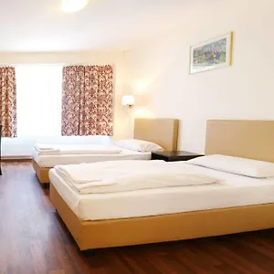 3* Gæstehus Alpha - Frankfurt Station